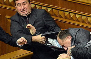 Беглый одесский сепаратист Марков избил политического оппонента