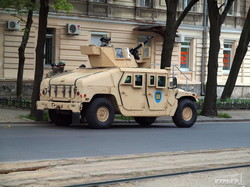 По Одессе патрулируют бронемашины СБУ (ФОТО, ВИДЕО)