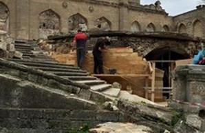 Замок Курисов в Одесской области начали восстанавливать - из-за опасения очередного обрушения (ФОТО)