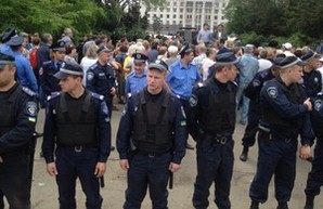 В Одессе на Куликовом поле смешались милиция и два митинга