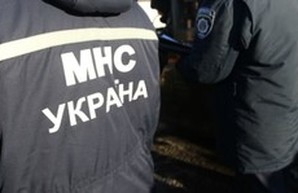 В Ильичевске спасатели погасили пожар и спасли хозяйку дома