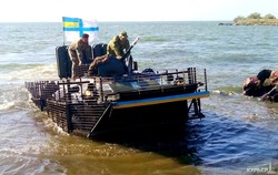 ВМС Украины высадили учебный десант на побережье Одесской области (ФОТО)
