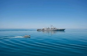 Боевой корабль ВМФ России пытался войти в территориальные воды Украины около Одессы