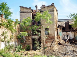 Руины "климовского" квартала в Одессе сносят окончательно (ФОТО)