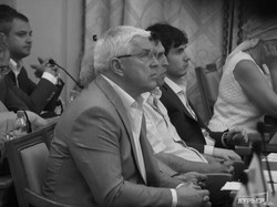 Одесские депутаты-"многостаночники" нарушают регламент горсовета (ВИДЕО)