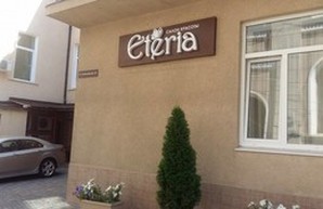 Милиция расследует мошенничество салона красоты с омолаживающими процедурами (документы)