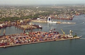 Две трети всех морских грузопотоков Украины обслуживают порты Одесской области