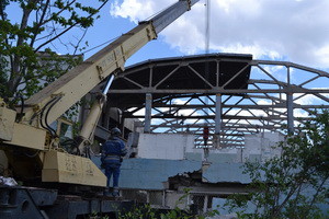 На одесском заводе "Центролит" стена рухнула на рабочего (ФОТО, ВИДЕО)