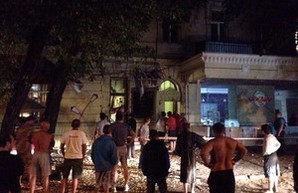Ночной взрыв в Одессе на Жуковского: теракт (ФОТО, ВИДЕО)