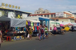 Одесская мэрия не смогла разогнать торговцев на Екатерининской около Привоза