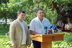 Саакашвили начинает стодневную войну с контрабандой