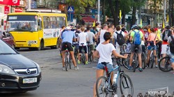 "Критическая масса" и главный по одесским парковкам: велосипедное противостояние (ФОТО)