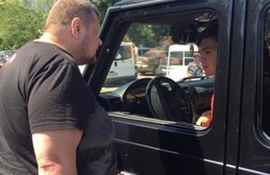 Народные депутаты устроили драку в одесской Аркадии