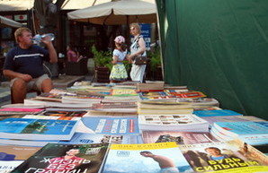 Дерибасовская превратилась в книжную ярмарку (ФОТО)