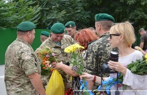 В Одессу из АТО вернулись погранцы (ФОТО)