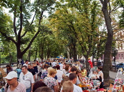 Вышиванковый фестиваль в Одессе: ярмарка на Приморском бульваре (ФОТО)
