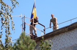 Бойцы Одесской мехбригады празднуют День независимости в Красногоровке (ФОТО)