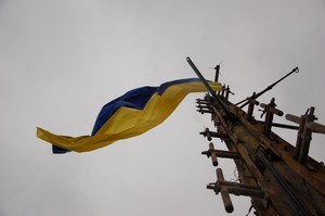 Над Одессой повесили флаг Украины на высоте 160 метров (ФОТО)