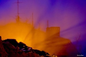 В Одессе горели руины на Деволановском спуске (ФОТО)