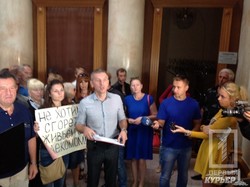Инвесторы одесских недостроев требуют достройки своих домов и отставки вице-мэра Шандрыка (ФОТО)