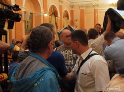 На сессии Одесского горсовета драка: депутаты не стали признавать Россию агрессором (ФОТО, ВИДЕО)