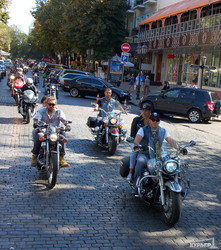Сегодня по Одессе проехал парад байкеров (ФОТО)