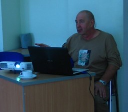 Одесские волонтеры учатся безопасности и работе с медиа