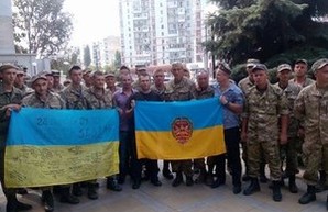 Суд над арестованным за контрабанду комбатом: смена судьи и подготовка мусорной люстрации для прокурора