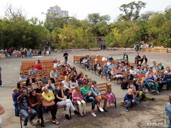 Научный пикник прошел в развалинах одесского Зеленого театра (ФОТО)