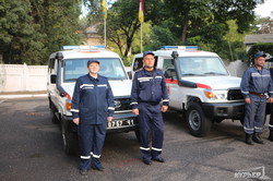 Одесские спасатели получили две внедорожных машины скорой помощи (ФОТО)