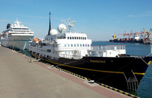 Круизный сезон в Одессе завершили лайнеры "Amadea" и "Serenissima" (ФОТО)