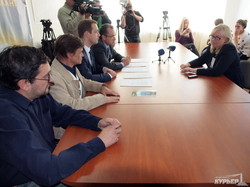 Два кандидата в мэры Одессы подписали обязательство уйти в отставку, если их подчиненные окажутся коррупционерами (ФОТО)