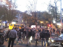 Движение в центре Одессы перекрыто обманутыми агитаторами Гурвица (ФОТО)
