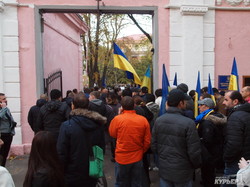 Несмотря на митинг поддержки, суд отказал Боровику в требовании не давать Труханову удостоверение мэра Одессы (ФОТО)