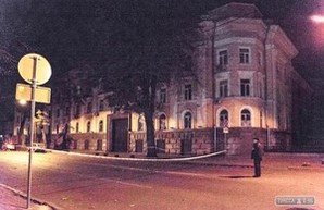 И снова "бимба": в Одессе ложно заминировали машину около здания СБУ