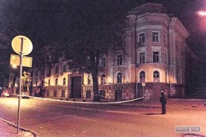 И снова "бимба": в Одессе ложно заминировали машину около здания СБУ