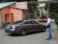 На чем ездит Саакашвили: Mercedes, маршрутка или электричка? (ФОТО)