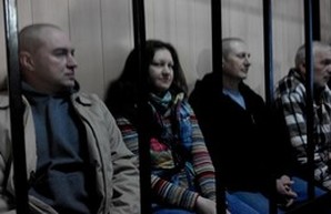 Одесских террористов, устроивших 12 взрывов, оставили в СИЗО еще на два месяца