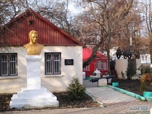 Из райцентра Фрунзовка в Одесской области уберут памятник Фрунзе