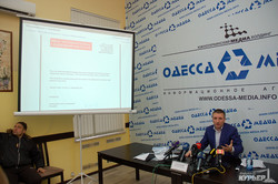 Одесский нардеп снова обвиняет Саакашвили во лжи (ФОТО)