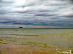 Суровое зимнее море у берегов Одессы (ФОТО)
