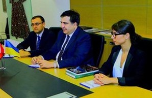 Саакашвили нанес визит в Стамбул