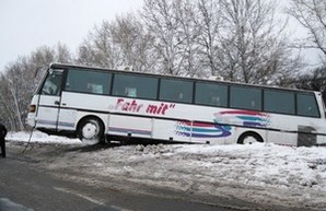 В Одесской области автобус с пассажирами съехал с дороги