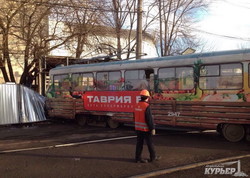 В Одессе сошедший с рельсов трамвай убил человека (ФОТО)