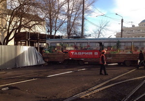 В Одессе сошедший с рельсов трамвай убил человека (ФОТО)