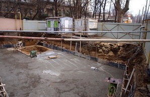 В Одессе снесли старый домик около Мавританской арки (ФОТО)