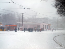 Одесса борется с сильнейшим снегопадом (ФОТО)