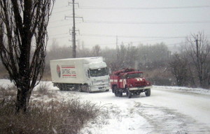 Спасатели Одесской области вытащили из снега 329 автомобилей, в которых было 552 человека