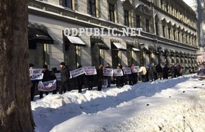 В Одессе бастуют работники элитного бутика