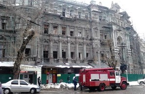 В Одессе второй раз за сутки загорелся дом Руссова (ФОТО)
